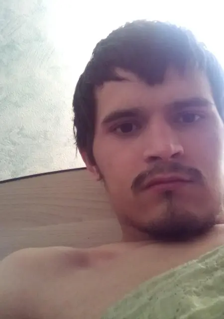 Вадим Лазарев из Ульяновска, мне 27, познакомлюсь без обязательств