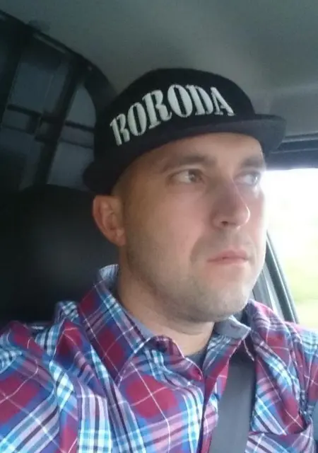 Мишаня из Истры, мне 39, познакомлюсь для дружбы