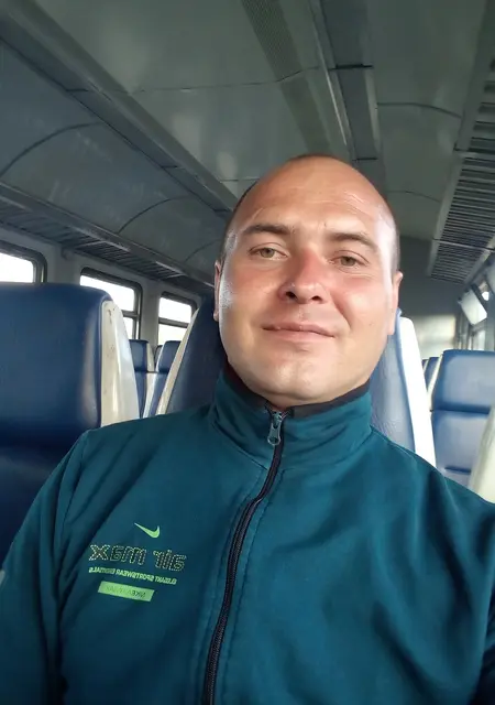 Я Ваня, 36, знакомлюсь без обязательств в Сумах