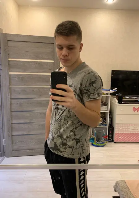 Илья из Бокситогорска, мне 20, познакомлюсь на одну ночь