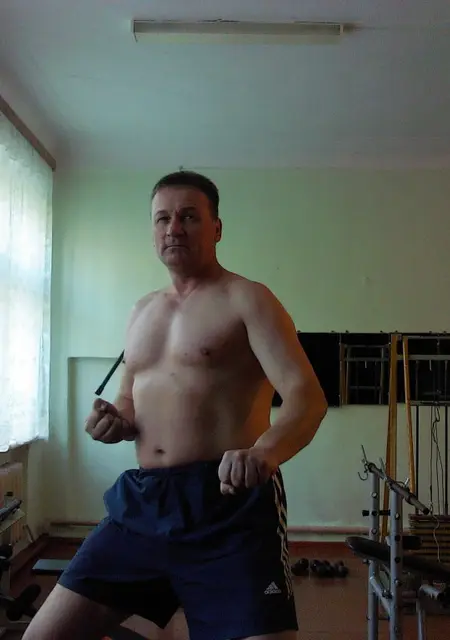 Повар Андрей Ге из Лесозаводска, ищу на сайте знакомства на одну ночь