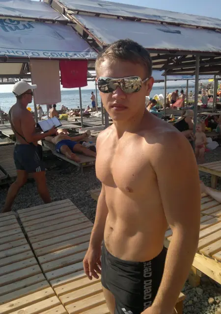 Юрий из Анапы, мне 34, познакомлюсь для постоянных отношений