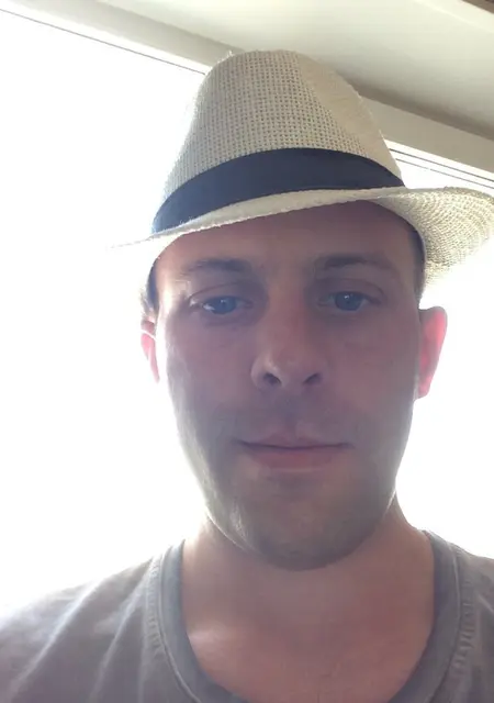 Дима из Ногинска, ищу на сайте знакомства на одну ночь
