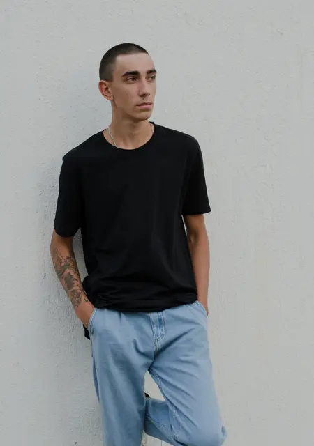 Я Алик, 25, знакомлюсь для общения в Саратове