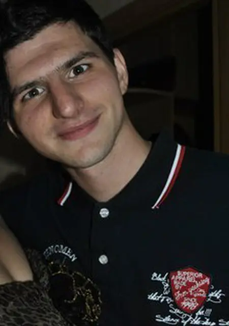 Дима из Кингисеппа, ищу на сайте знакомства на одну ночь