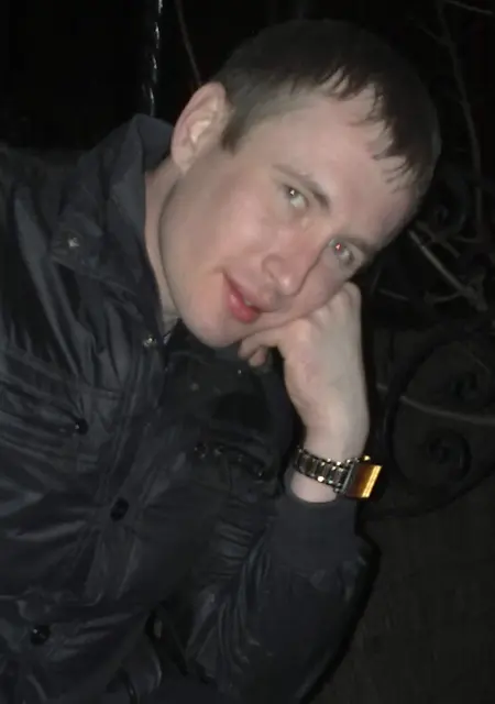 Александр из Херсона, ищу на сайте знакомства на одну ночь