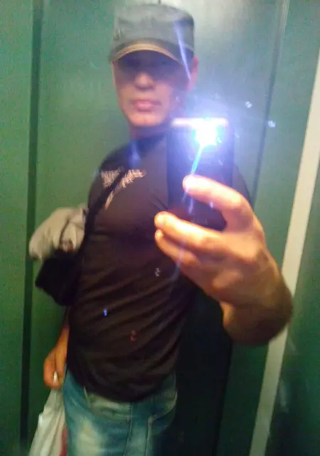 Алекс из Тихвина, мне 45, познакомлюсь без обязательств