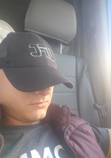 Я Владимир, 29, знакомлюсь на одну ночь в Минске