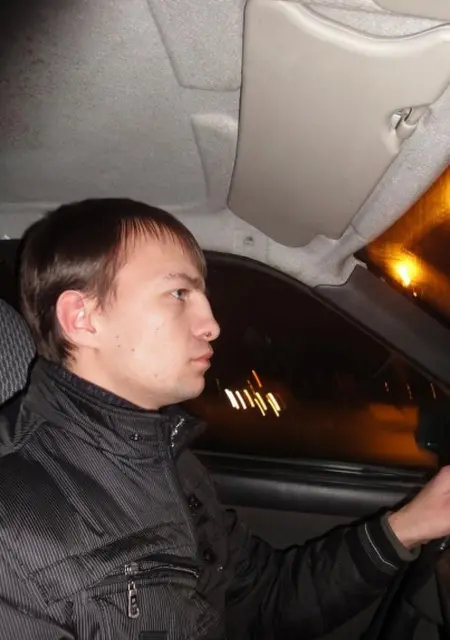 Дима из Гатчины, мне 37, познакомлюсь для дружбы