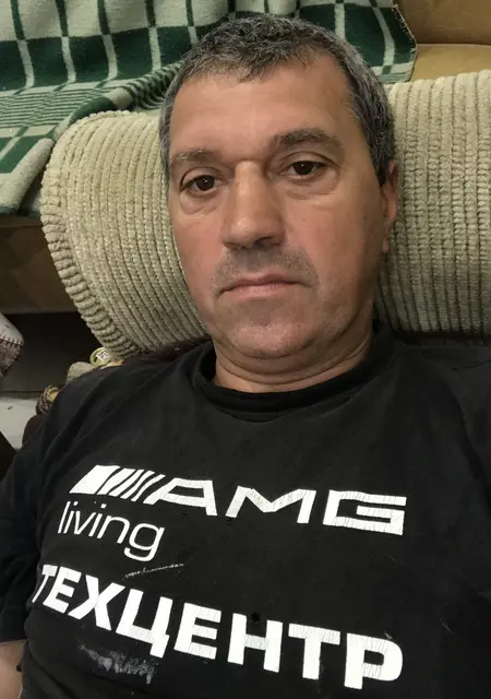 Олег из Чехова, мне 50, познакомлюсь для приятного времяпровождения