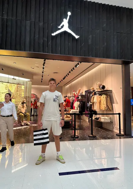 Я Вова, 21, знакомлюсь для вирта в Норильске