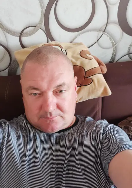 Я Юрий, 48, знакомлюсь на одну ночь в Томске