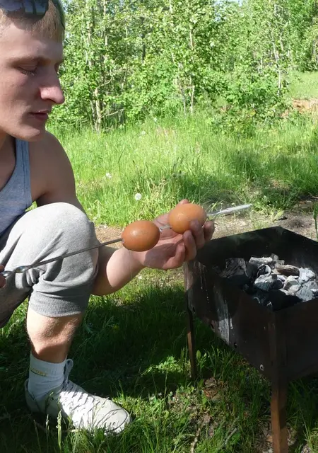 Я Коля, 81, из Новомосковска, ищу знакомства без обязательств