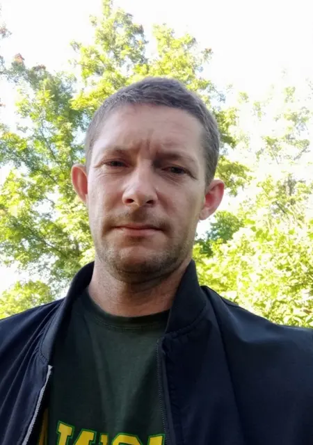 Я Максим, 40, знакомлюсь без обязательств в Петрозаводске
