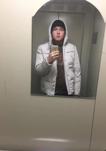 Марк из Мегиона, ищу на сайте знакомства без обязательств