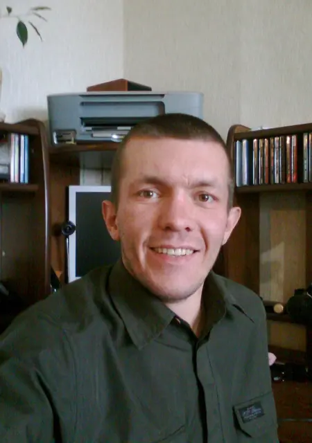 Серж из Нижневартовска, ищу на сайте знакомства на одну ночь