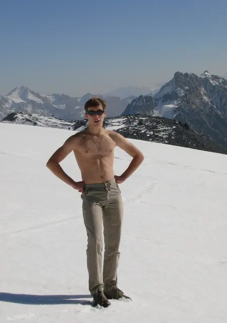 Я Арсений, 35, из Долгопрудного, ищу знакомства на одну ночь