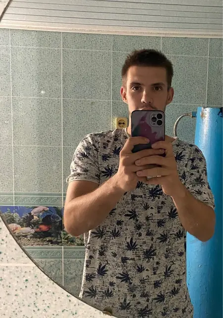 Сашка из Липецка, мне 28, познакомлюсь для приятного времяпровождения