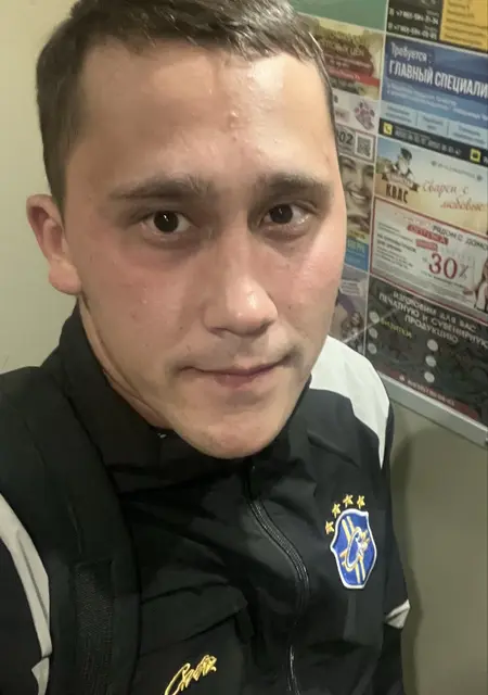 Я Aleksandr, 27, из Набережных Челнов, ищу знакомства на одну ночь