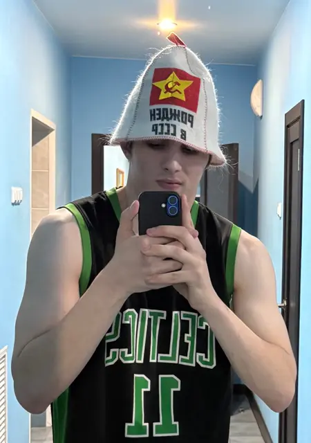 Ansarrr из Нижнего Новгорода, мне 21, познакомлюсь на одну ночь