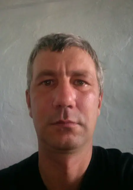 Денис из Покровки, мне 45, познакомлюсь для постоянных отношений