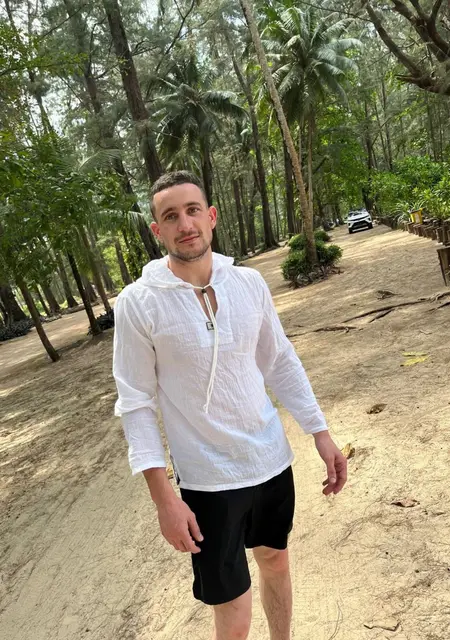 Я Кирилл, 29, знакомлюсь для совместных путешествий в Благовещенске