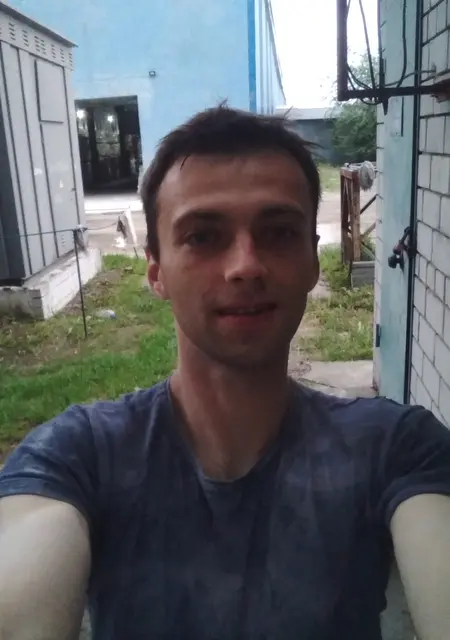 Я Максим, 30 років, знайомлюсь без зобов'язань у Кам'янському