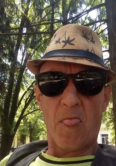 Я Виктор, 57, из Казани, ищу знакомства без обязательств
