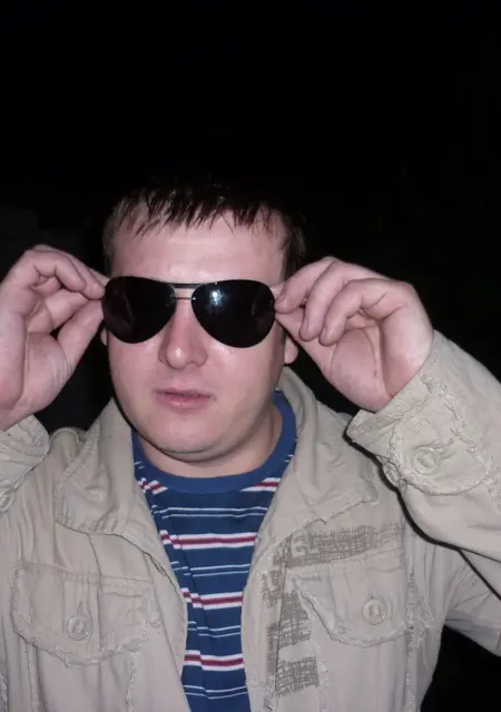 Я Максим, 40, из Коврова, ищу знакомства на одну ночь