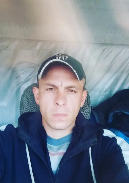 Я Ваня, 32, знакомлюсь для приятного времяпровождения в Черкассах