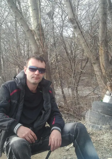 Денис из Арсеньева, мне 45, познакомлюсь для дружбы