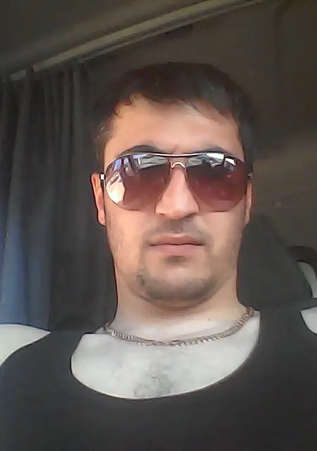 Иса из Когалыма, мне 41, познакомлюсь для общения