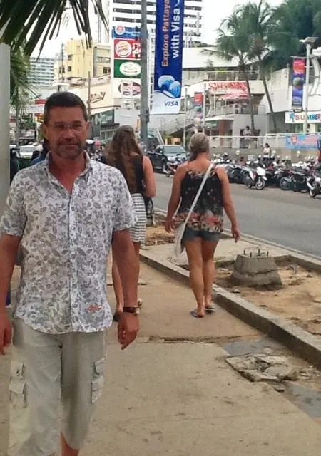 Юбер из Новороссийска, мне 51, познакомлюсь для дружбы