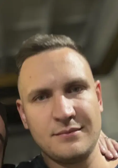 Я Вячеслав, 30, знакомлюсь без обязательств в Якутске