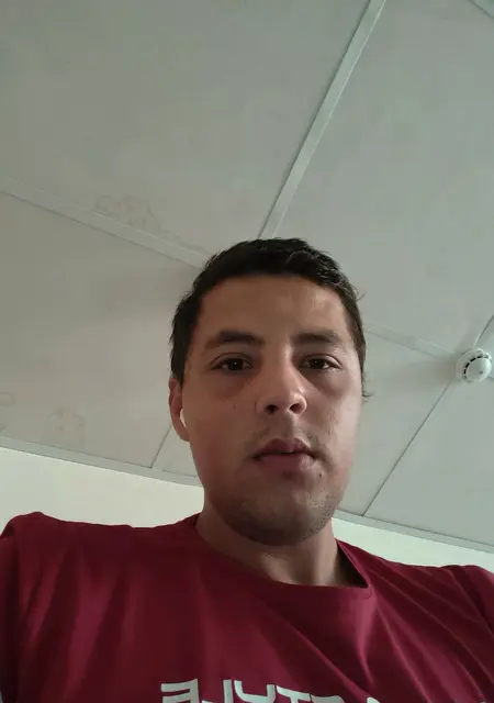 Николай из Новомосковска, мне 24, познакомлюсь без обязательств