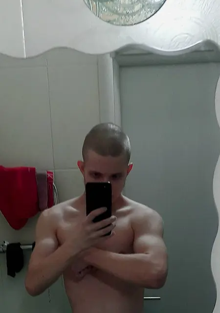 Данил из Абакана, ищу на сайте знакомства на одну ночь