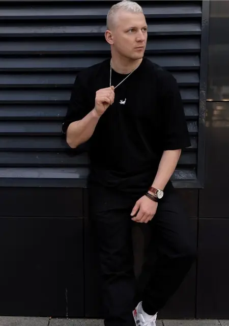 Я Oleg, 31, из Одинцова, ищу знакомство для приятного времяпровождения