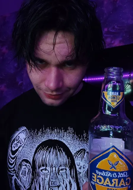 Максим Истомин из Артема, мне 22, познакомлюсь для приятного времяпровождения