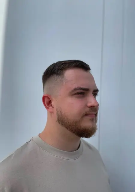 Я Всеволод, 28, знакомлюсь для дружбы в Курске