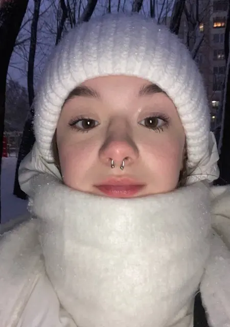 Ксения из Томска, ищу на сайте приятное времяпровождение