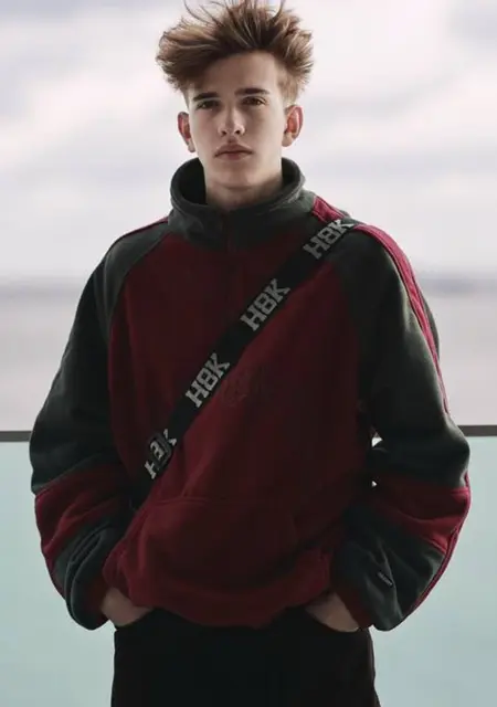 Я Данил, 18, из Волгограда, ищу знакомства без обязательств