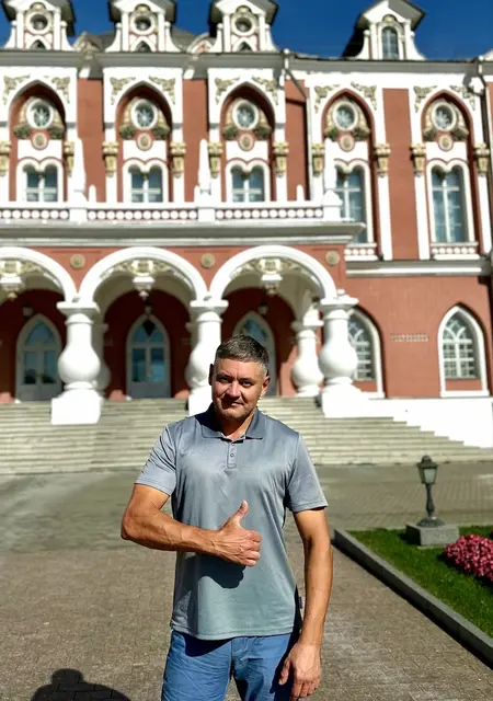 Я Артур, 42, знакомлюсь для дружбы в Москве