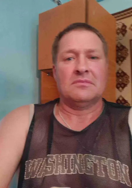 Я Павел, 55, знакомлюсь на одну ночь в Томске