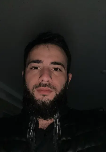 Саша из Геленджика, мне 30, познакомлюсь на одну ночь