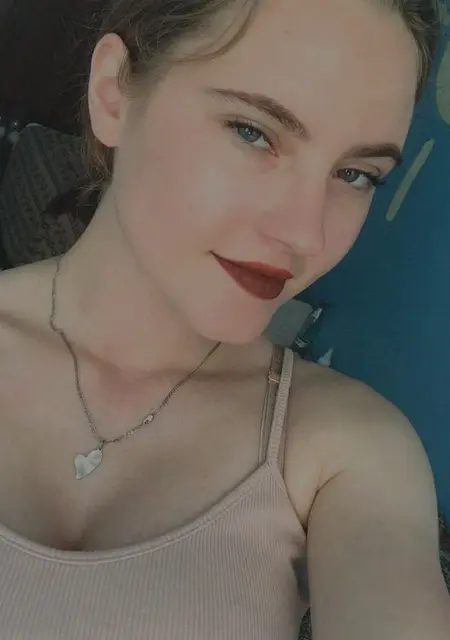 Маша из Кирова, ищу на сайте знакомства без обязательств