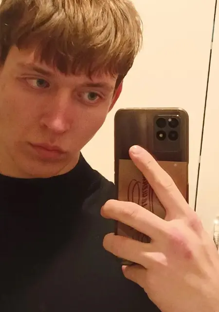 Захар из Липецка, мне 21, познакомлюсь для общения