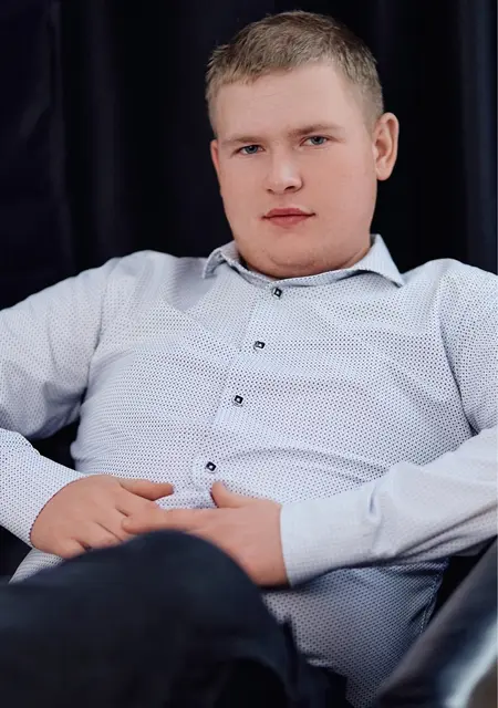 Антон из Москвы, мне 23, познакомлюсь для общения