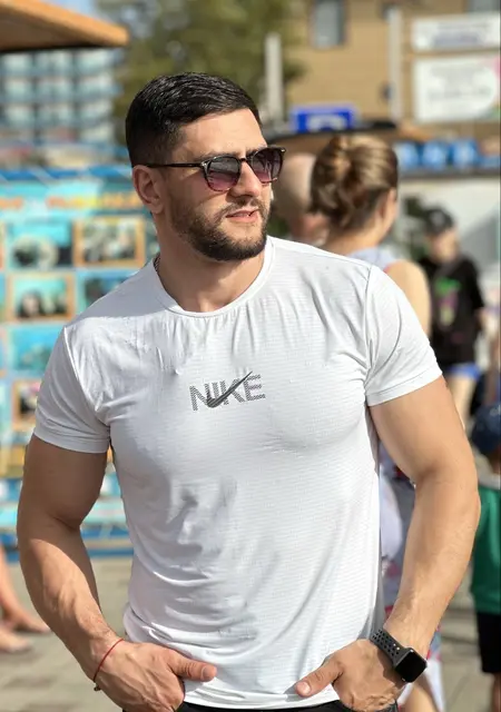 Я Ser, 30, из Симферополя, ищу знакомство для открытые отношения