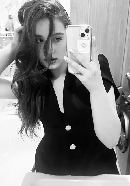 Я Камила, 20, из Новосибирска, ищу знакомство для постоянных отношений