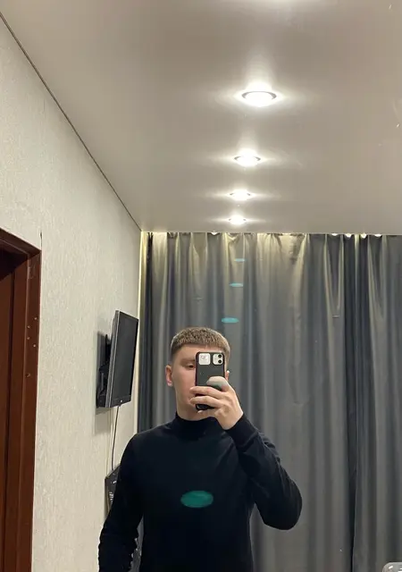 Я Захар, 21, знакомлюсь для дружбы в Томске